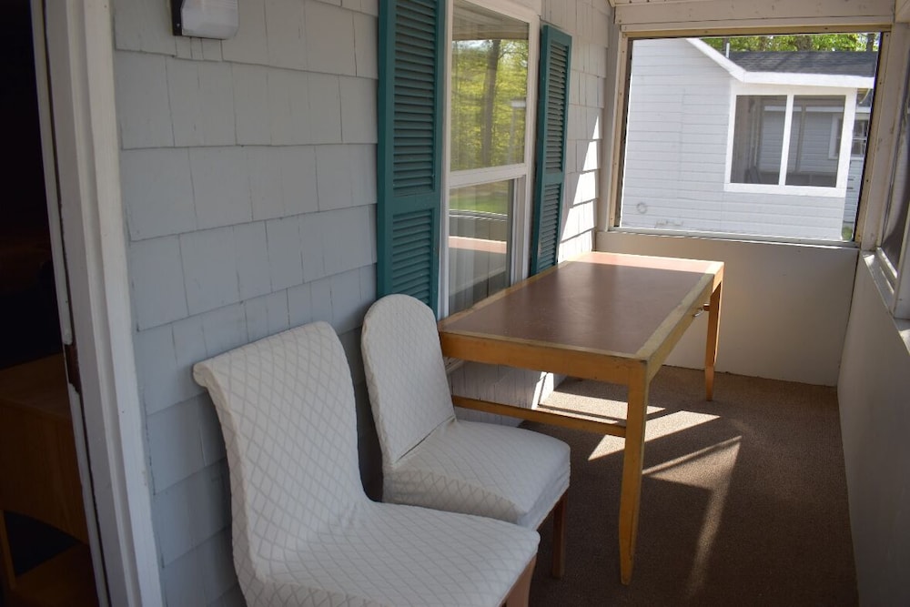 Pilgrim Inn & Cottages 35/58