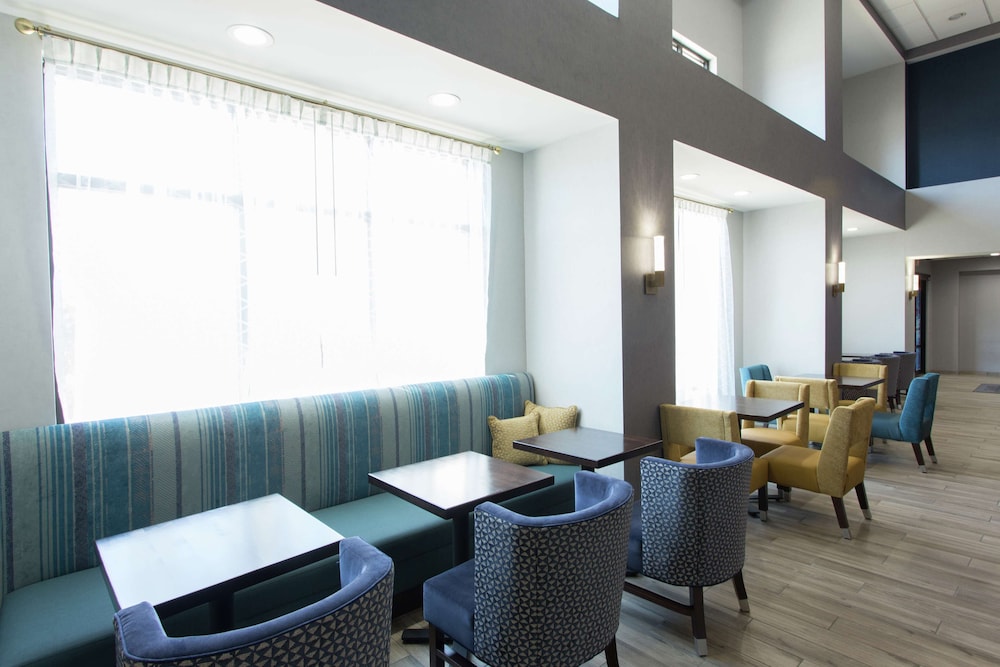 Hampton Inn Suites Ankeny 46/59