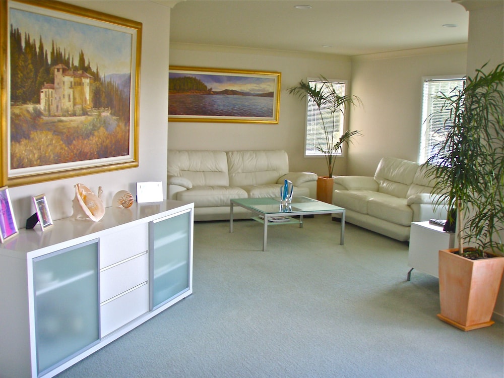 Seascape Villa Bed Breakfast 36/61