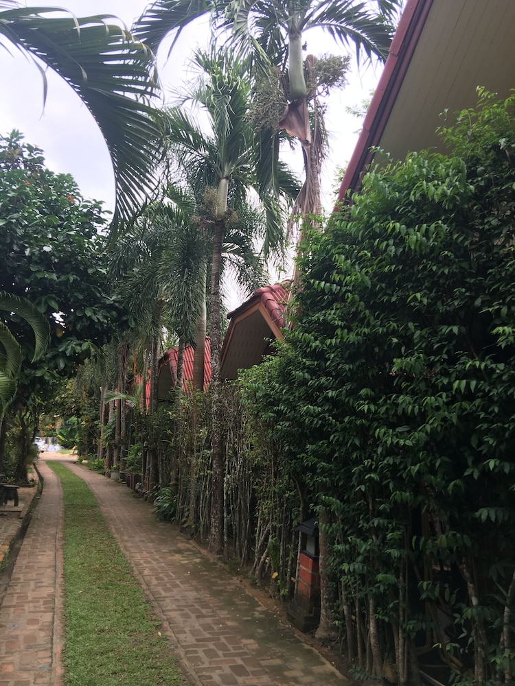 Green View Village Resort 45/50