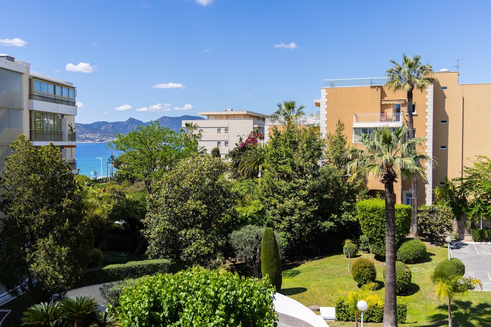 Luxotel Cannes 71/75