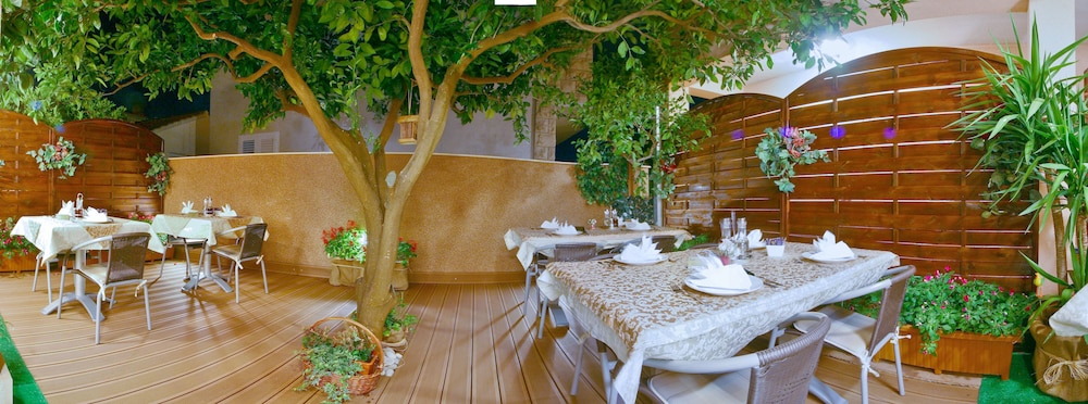 Villa Midea 22/50