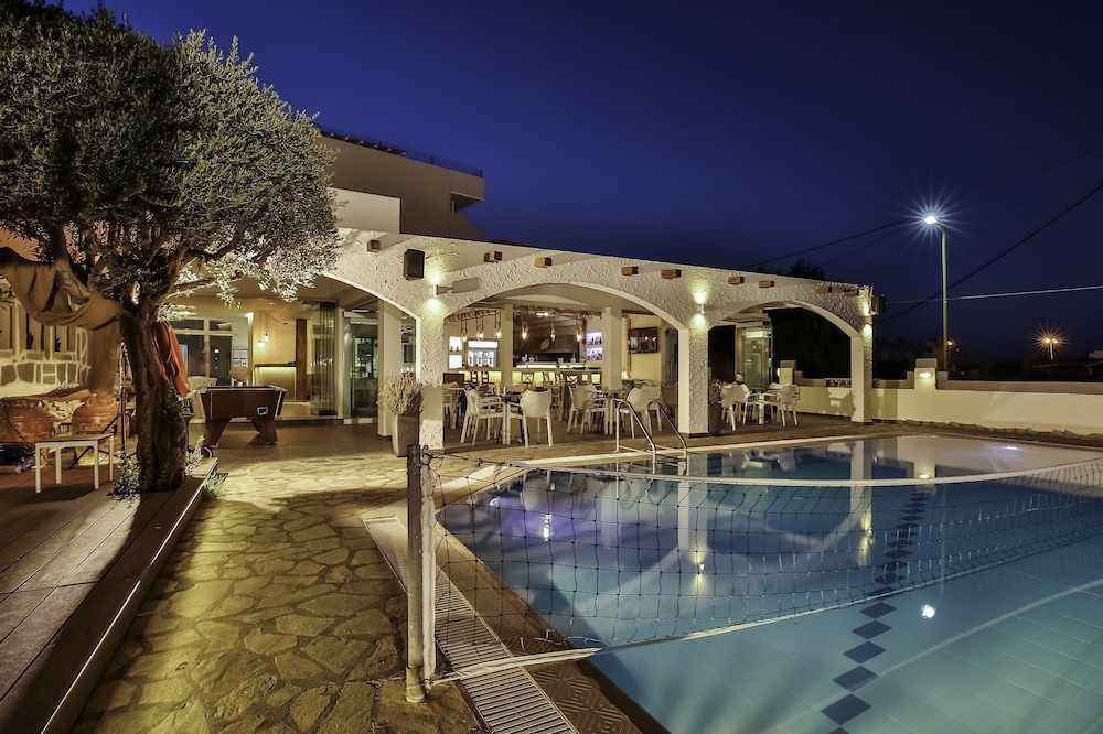 Malibu Boutique Studios 26/50