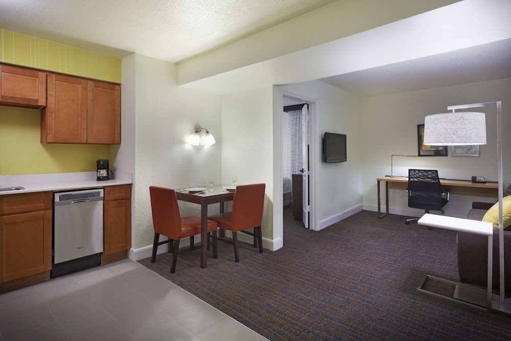 Residence Inn Houston Galleria 43/46