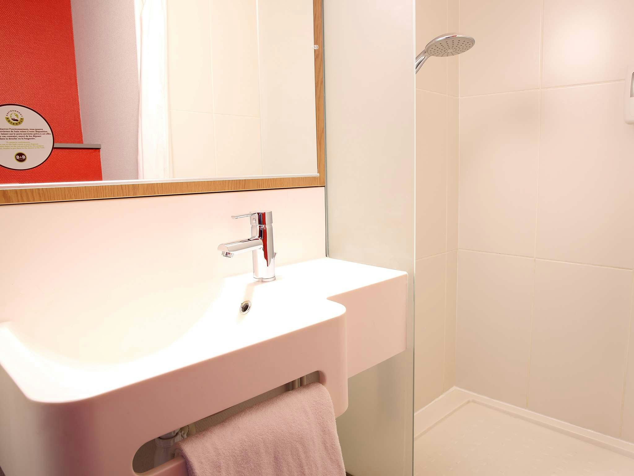 B&B Hotel Marseille Euromed 11/11