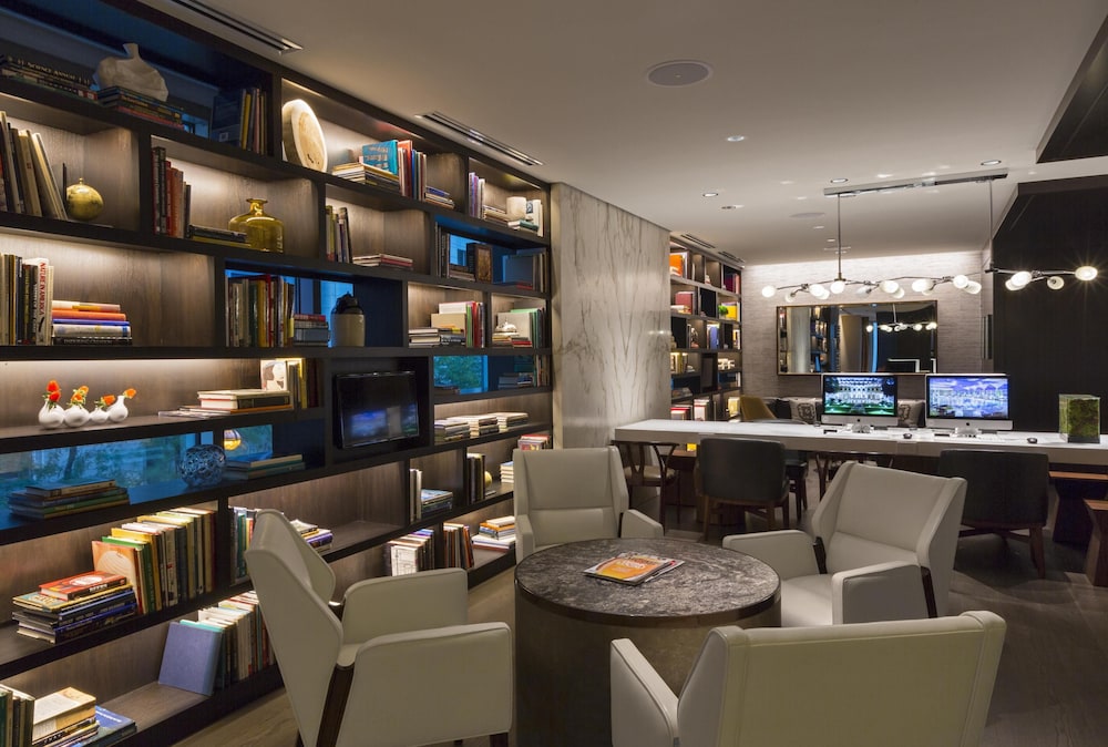 Hyatt Chicago Magnificent Mile Formerly Wyndham Chicago 46/68