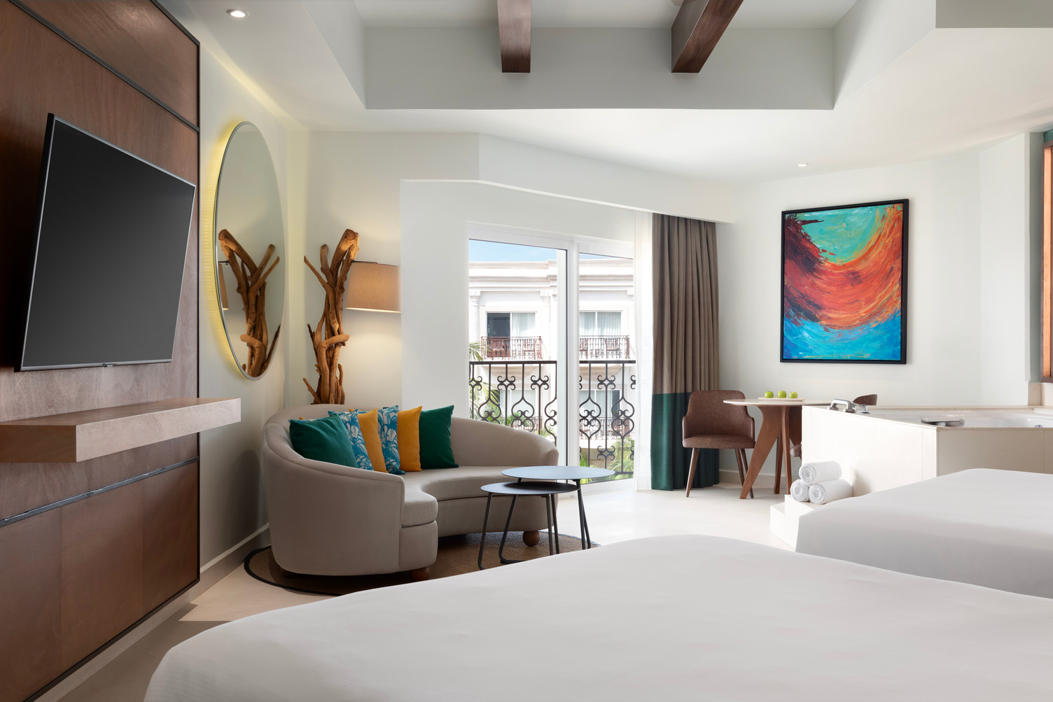 JUNIOR SUITE, 2 QUEEN BEDS, GARDEN VIEW, ACCESSIBLE