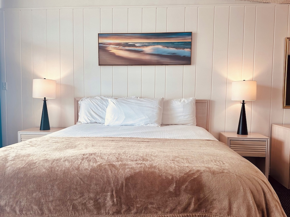 Foghorn Harbor Inn 14/55