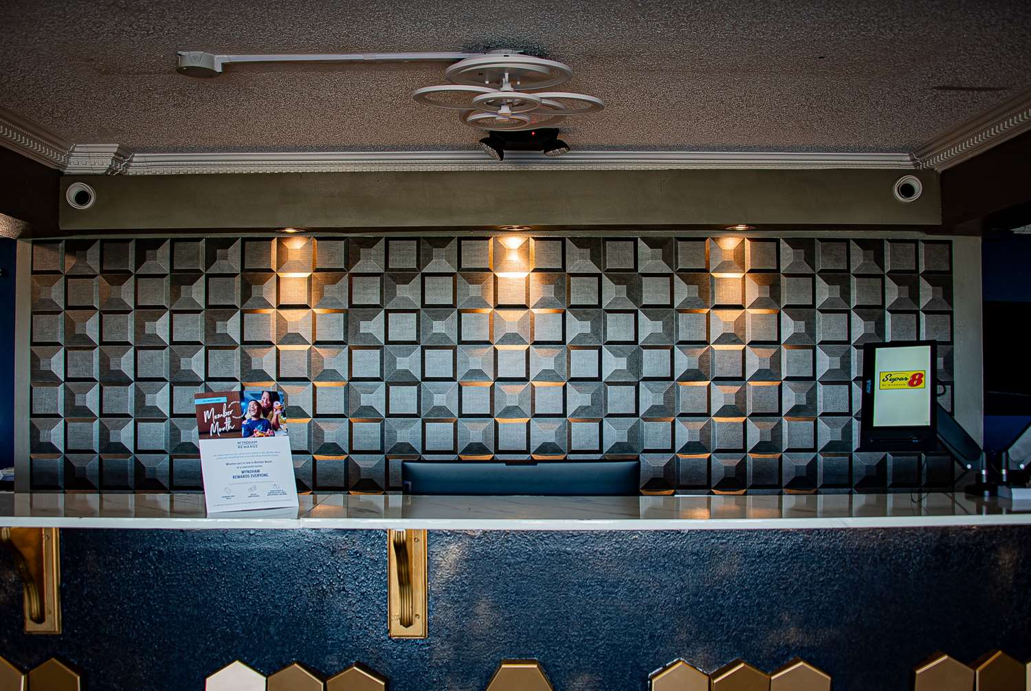Super 8 by Wyndham Biloxi 14/43