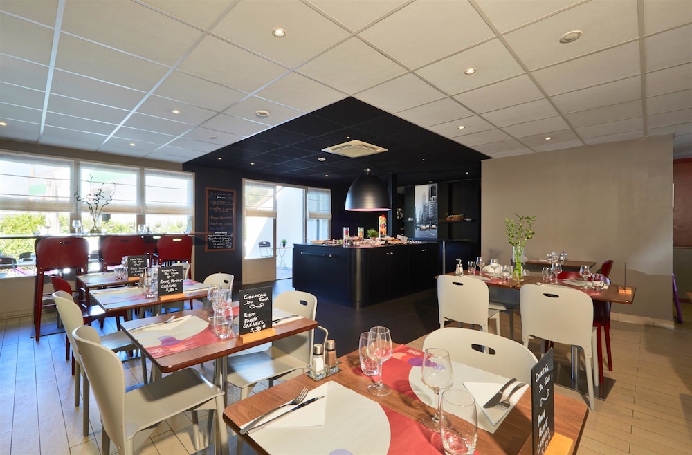 CAMPANILE LYON SUD - FEYZIN 35/49