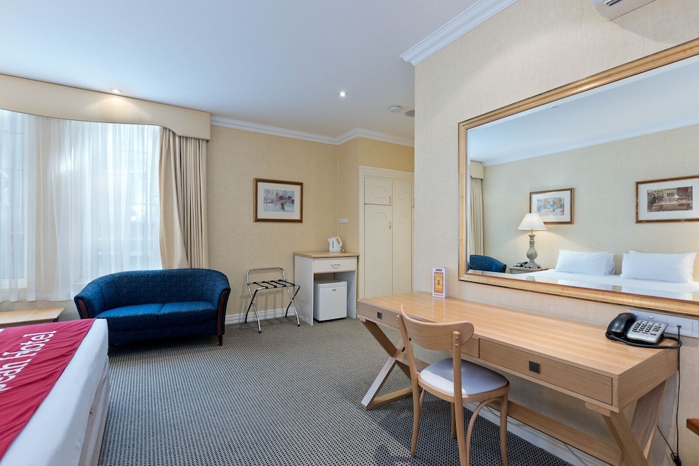 European Hotel 45/57