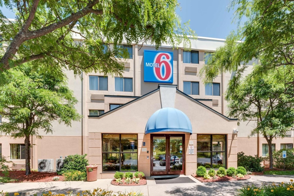 Motel6 Milford, CT in MILFORD - CT