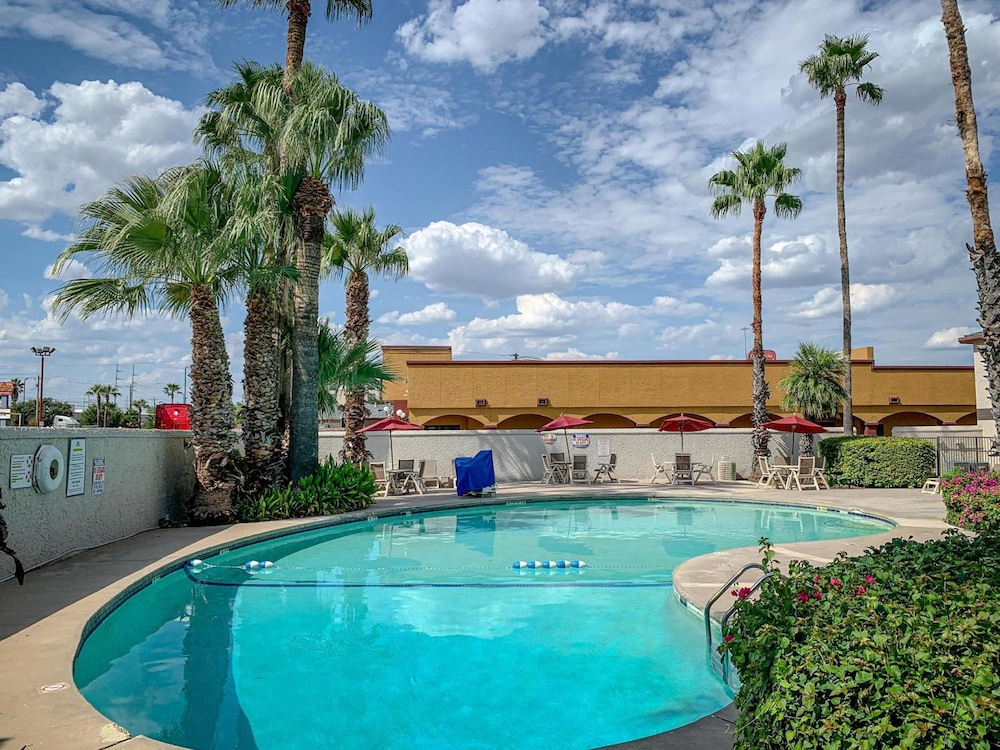 Studio6 Laredo, TX - North I 35 43/47