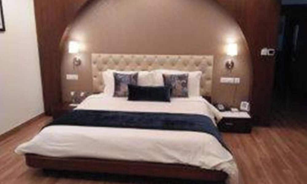 Rs Sarovar Portico 20/59