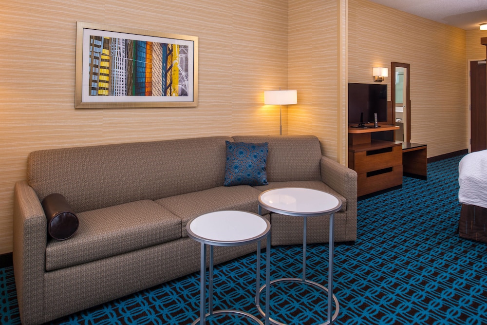 Fairfield Inn Suites St Louis Westport 24/39