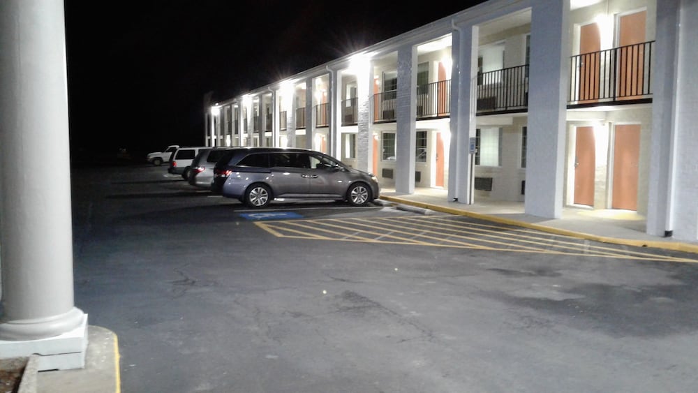 Americas Best Value Inn Richmond South 29/31