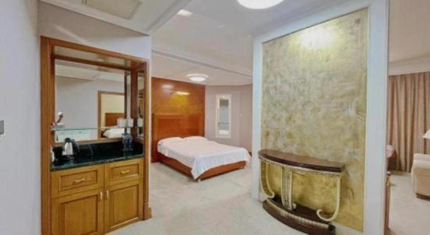 Jinling Tianming Grand Hotel 19/43