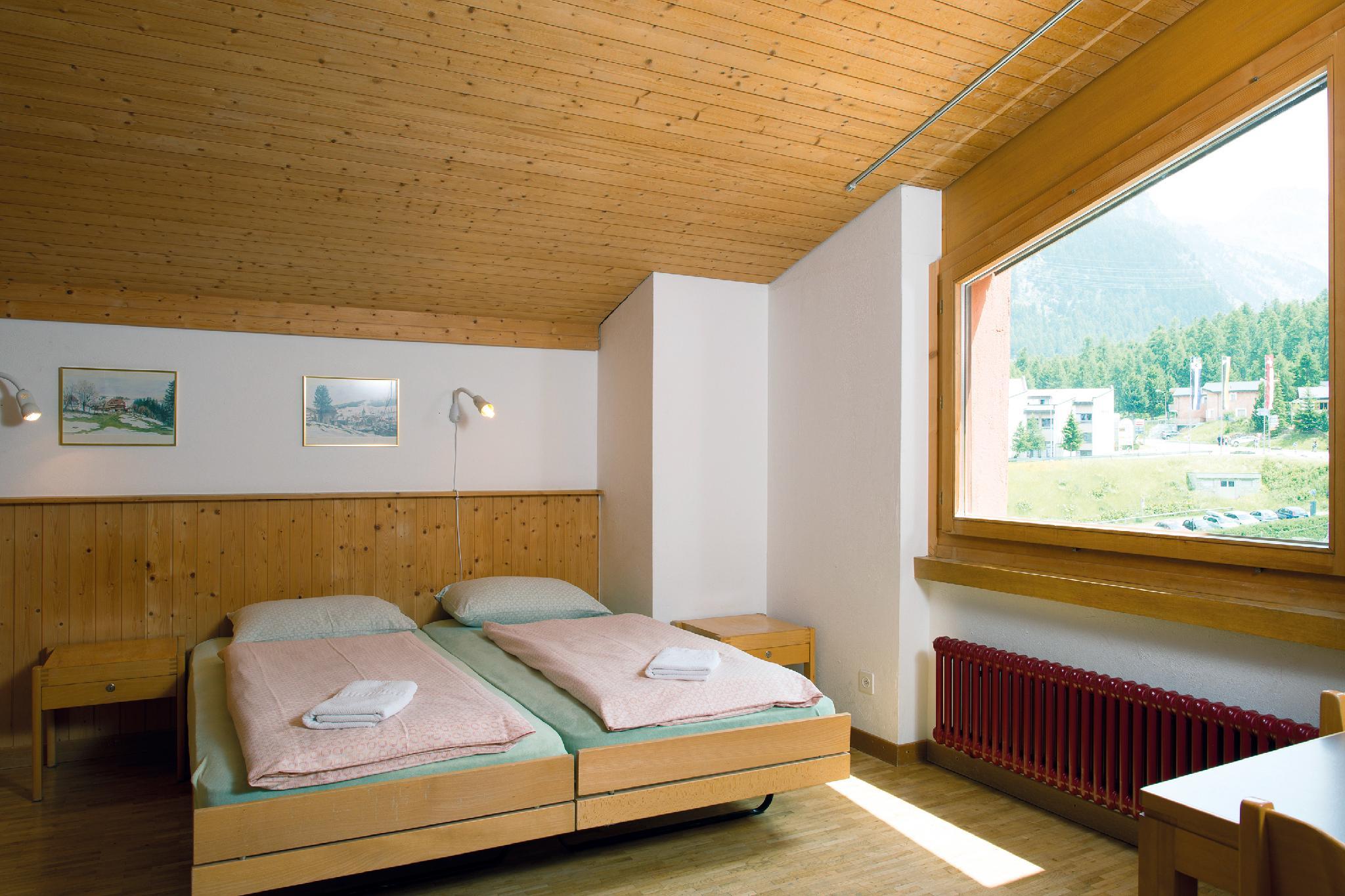 Youth Hostel Pontresina 6/18