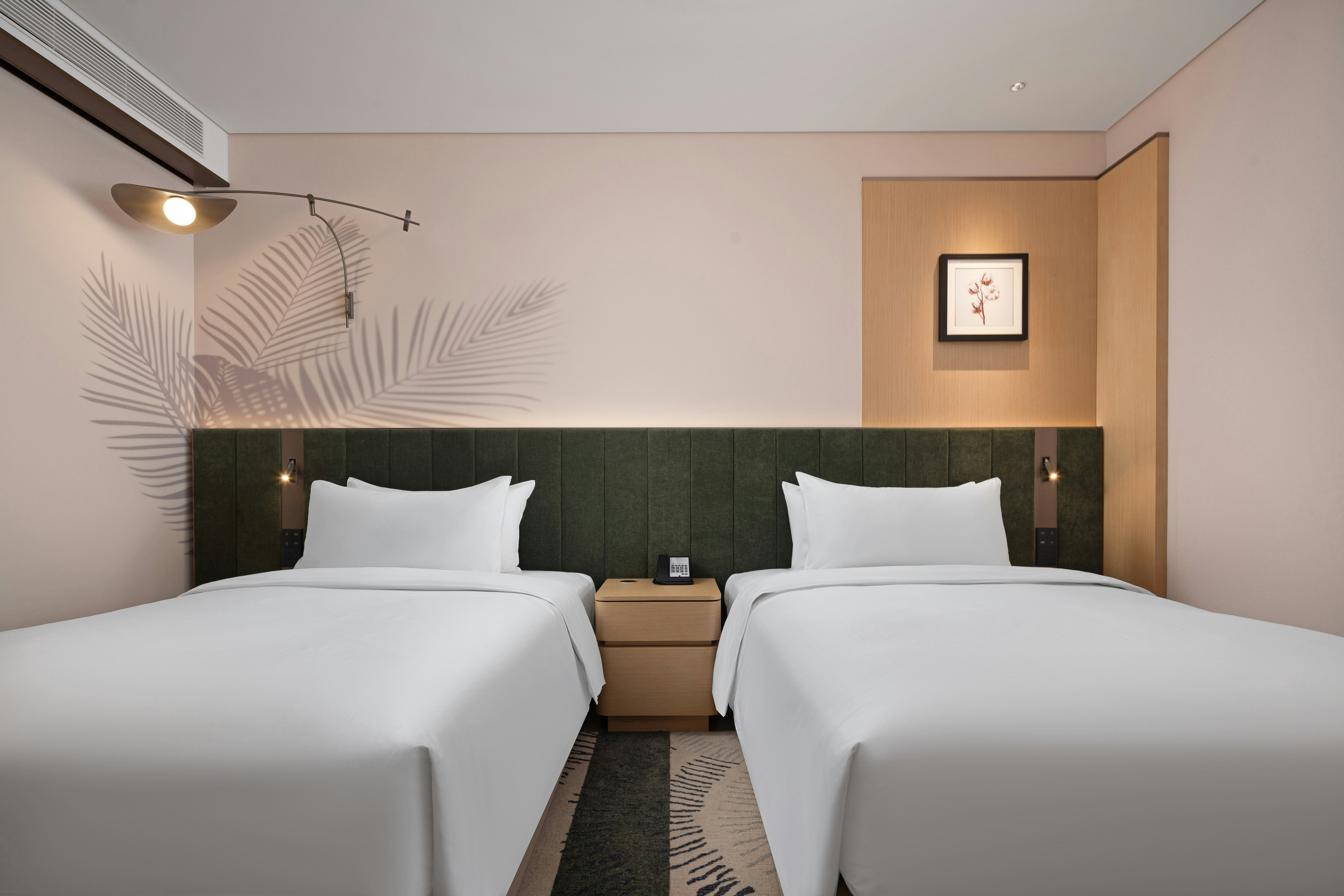 GUEST ROOM, TWIN BEDS
