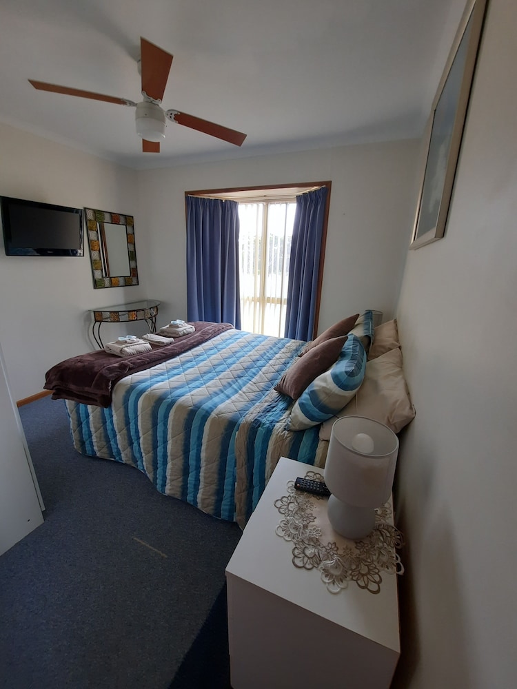 Kangaroo Island Accommodation 1/27