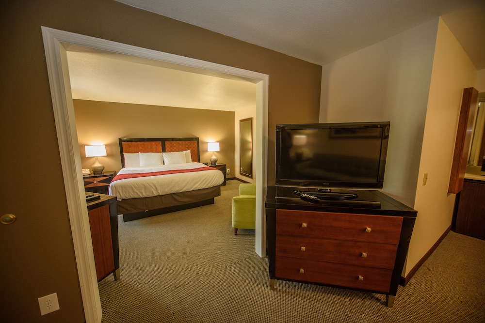 Richland Inn Lawrenceburg 33/46
