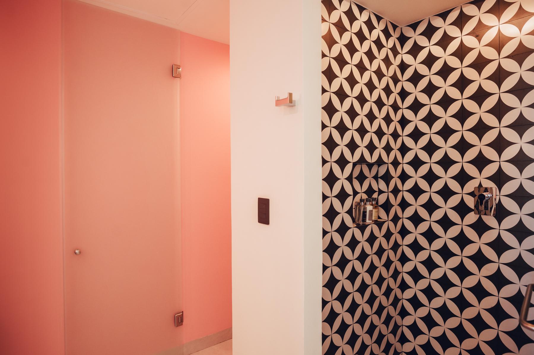 Superior, Double Bed, Street View، Calixta Hotel 9/9