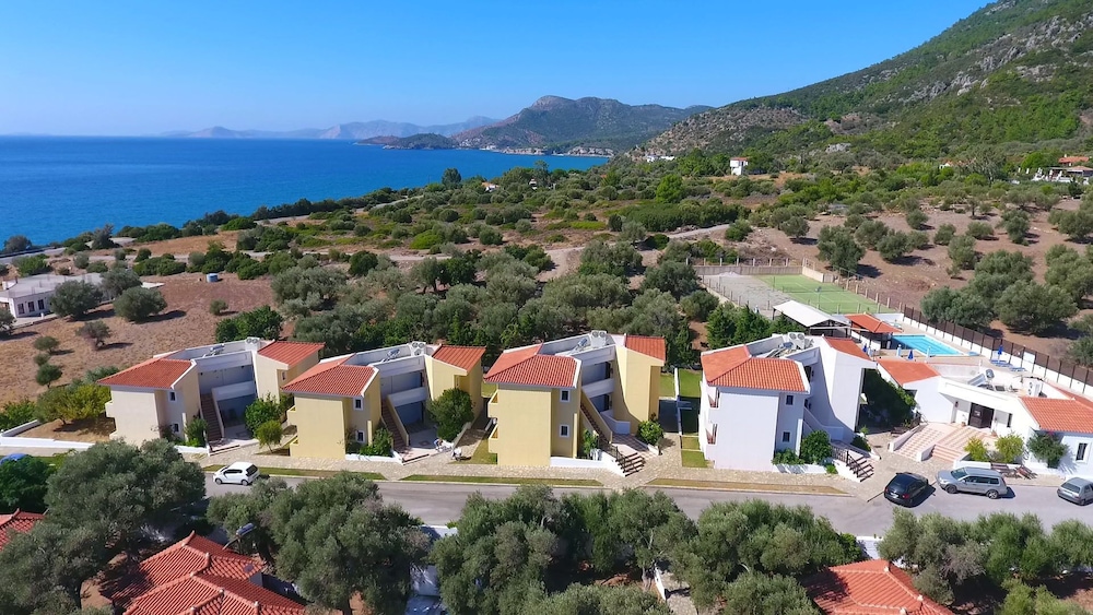 Kyma Hotel 60/67
