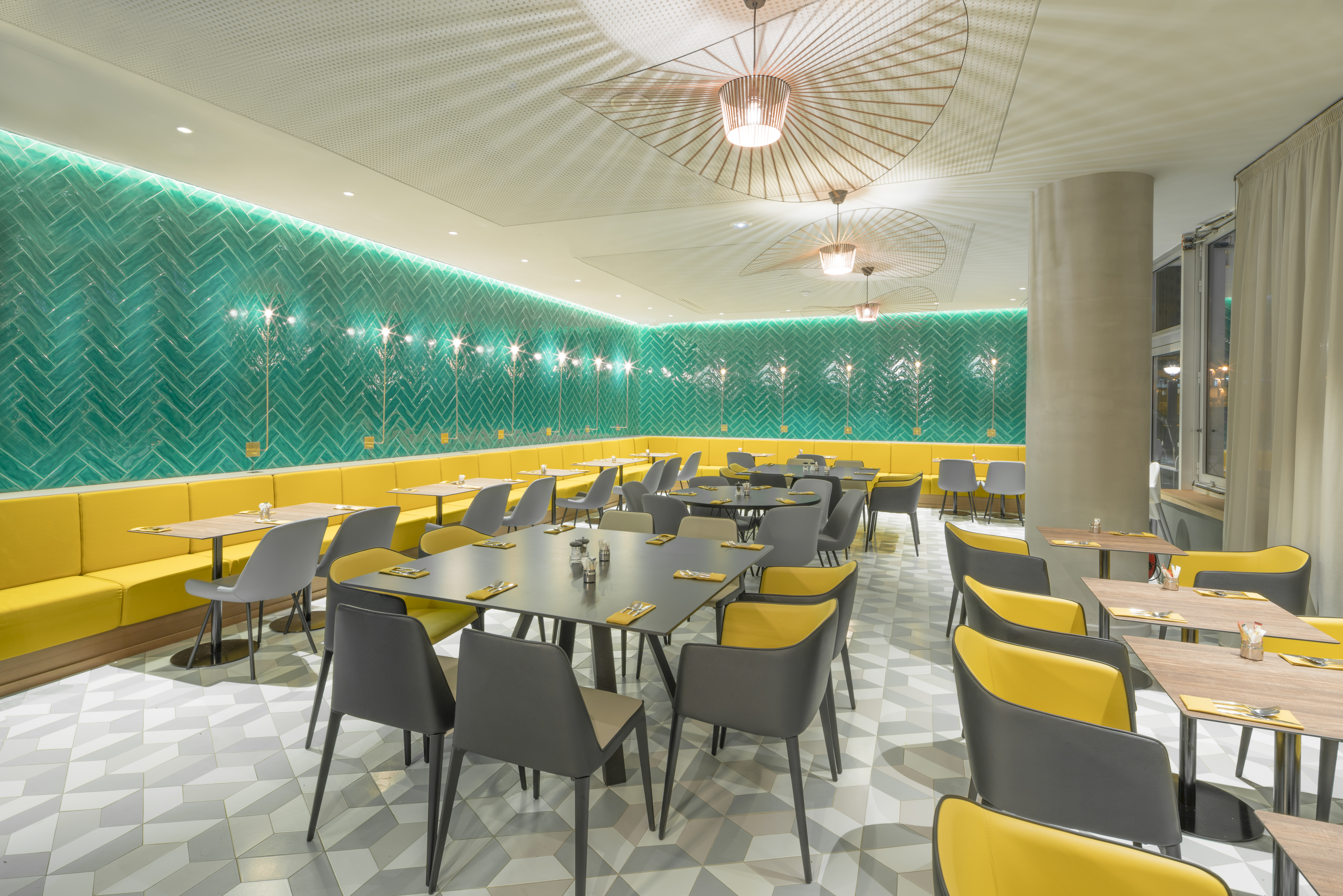 HOLIDAY INN PARIS MARNE LA VALLEE 36/50