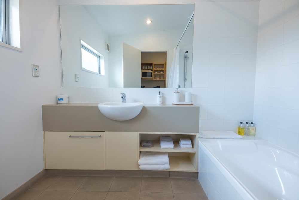 The Westhaven 58/59