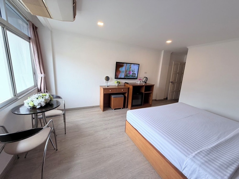 Shagwell Mansions Pattaya 32/64