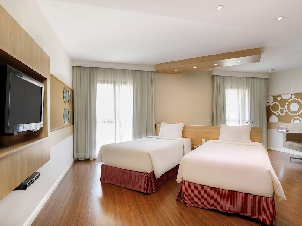 APARTMENT, TWIN BEDS