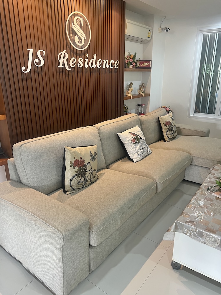 Js Residence 50/64