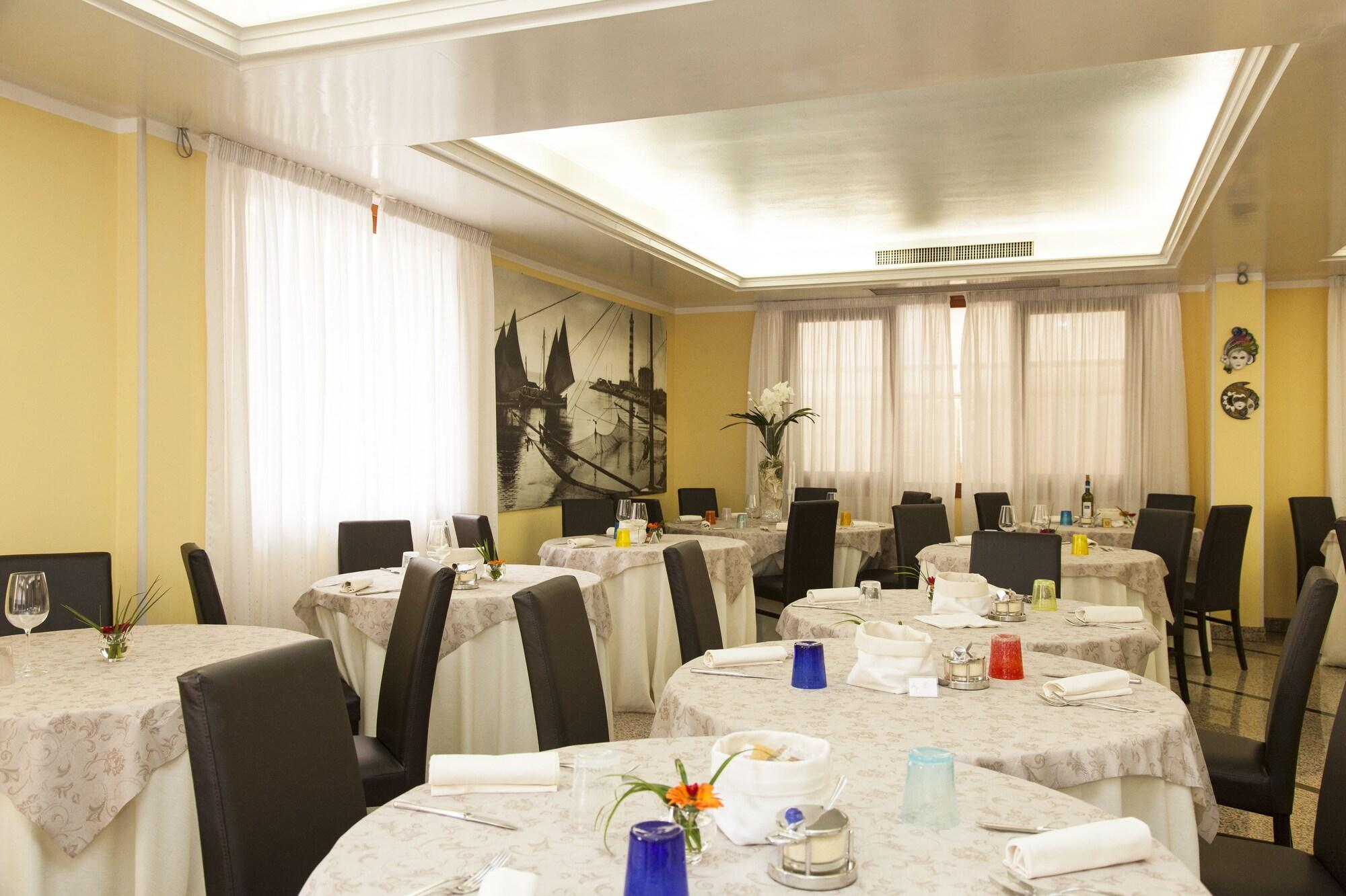 HOTEL VILLA EUGENIA 42/55