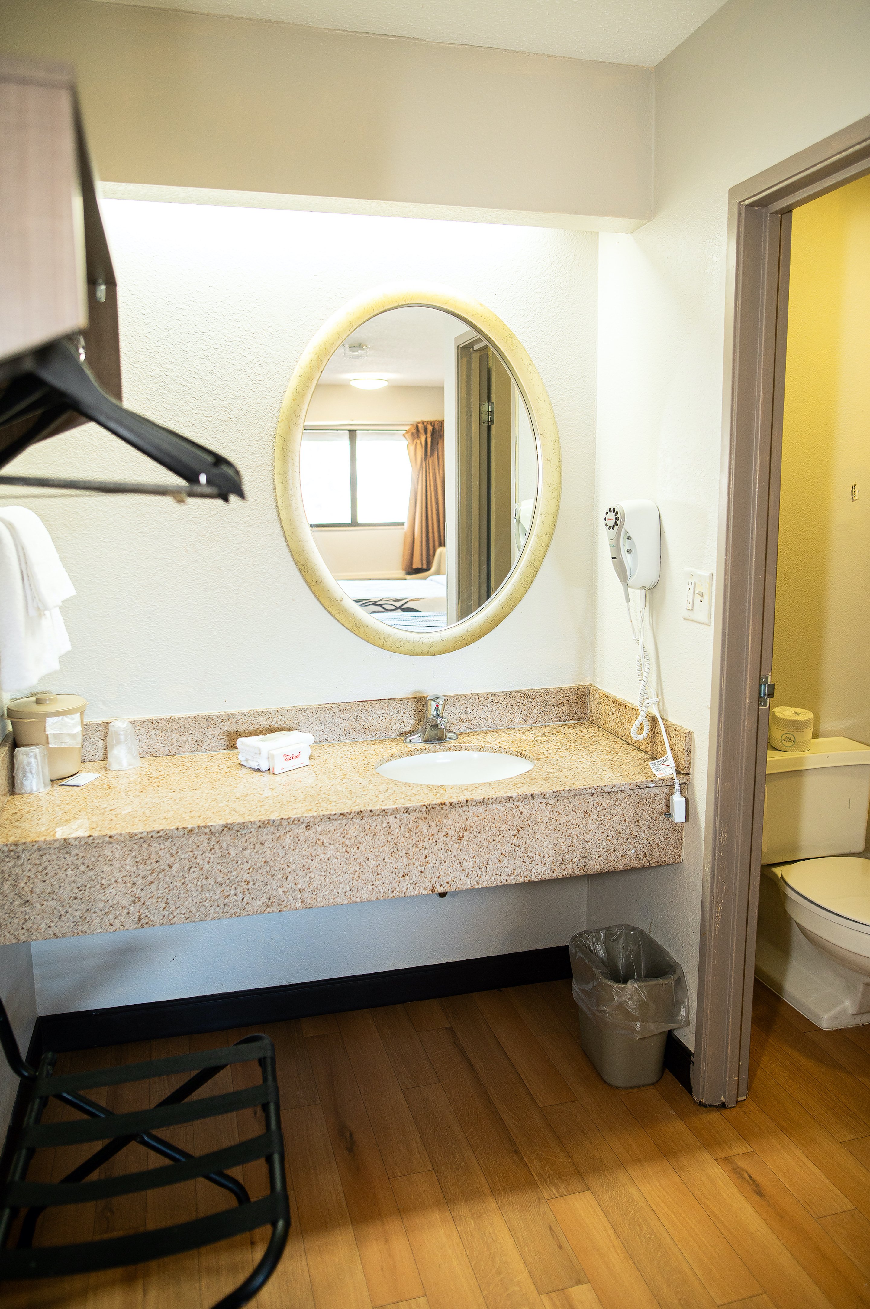 غرفة ديلوكس بسريرين مزدوجين، Red Roof Inn Rochester - Henrietta 4/4
