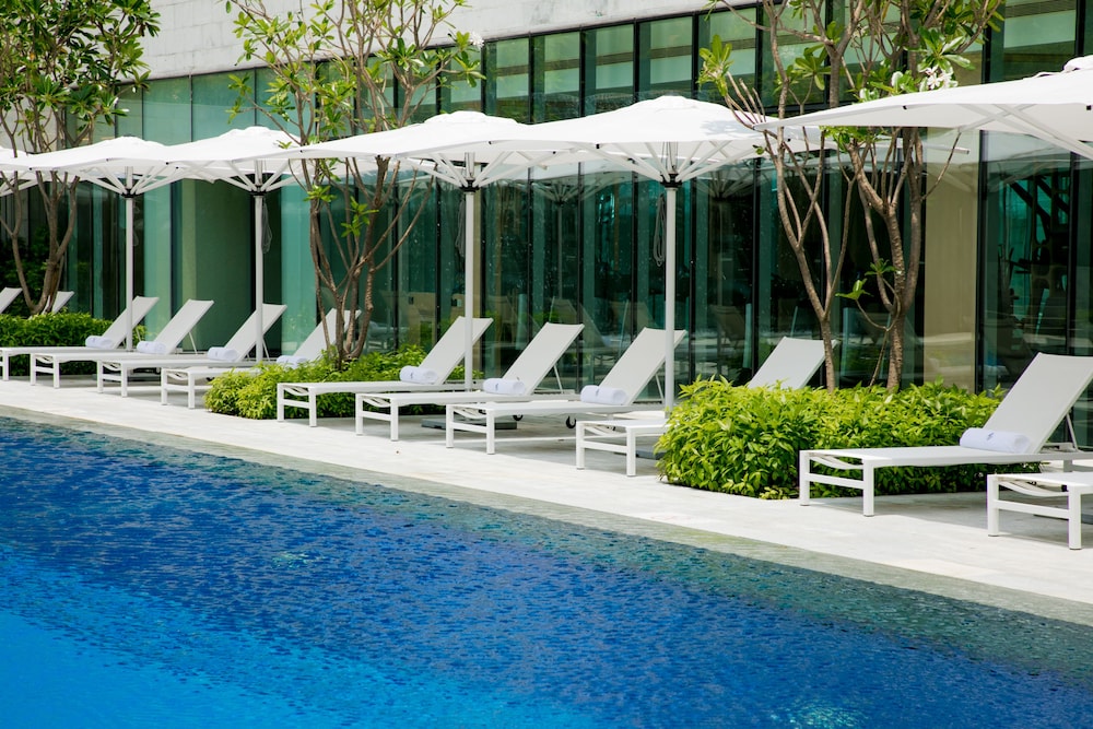 Four Seasons Hotel Bengaluru At Embassy One 8/75