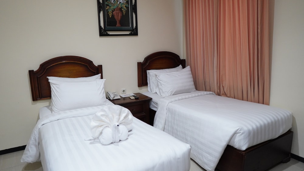 Hotel Montana Malang 25/65