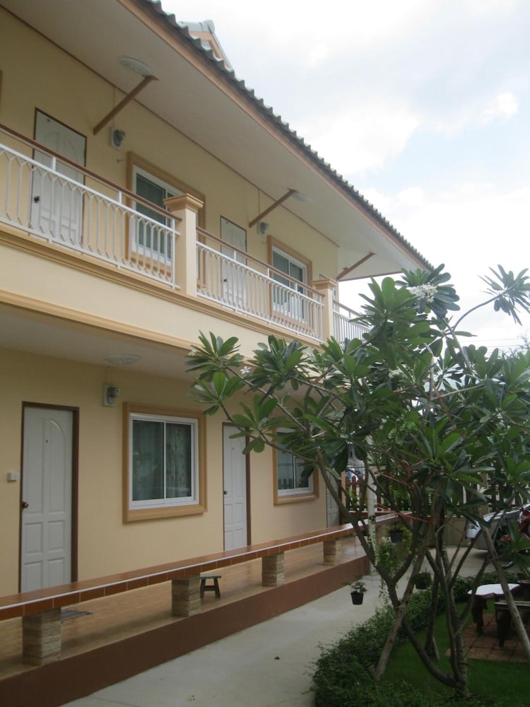 2N Guesthouse 3/42