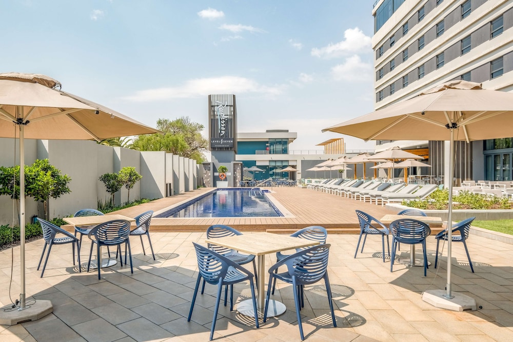 Radisson Hotel & Convention Centre Johannesburg, O.R. Tambo 34/50