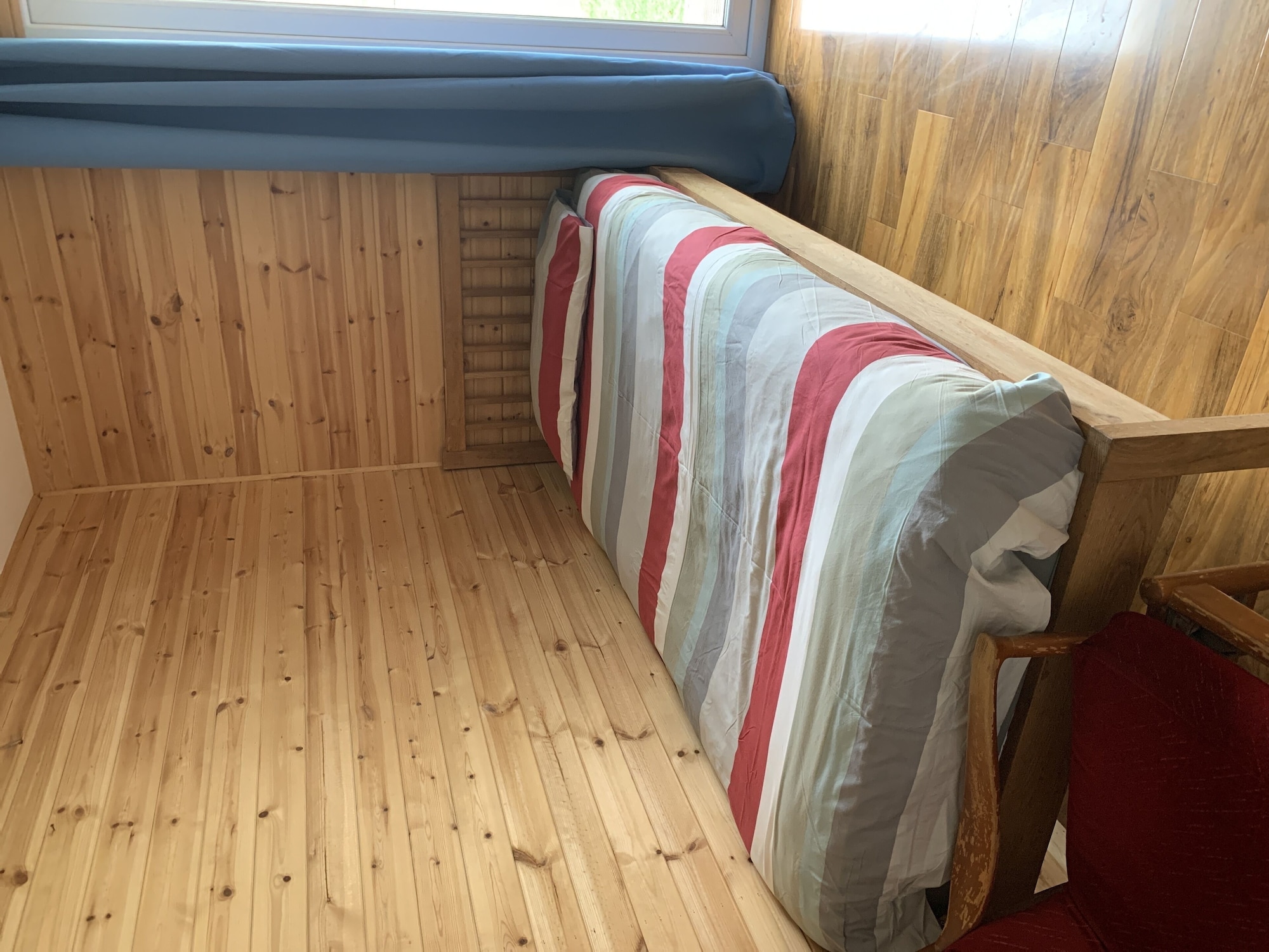 STANDARD, TWIN BEDS