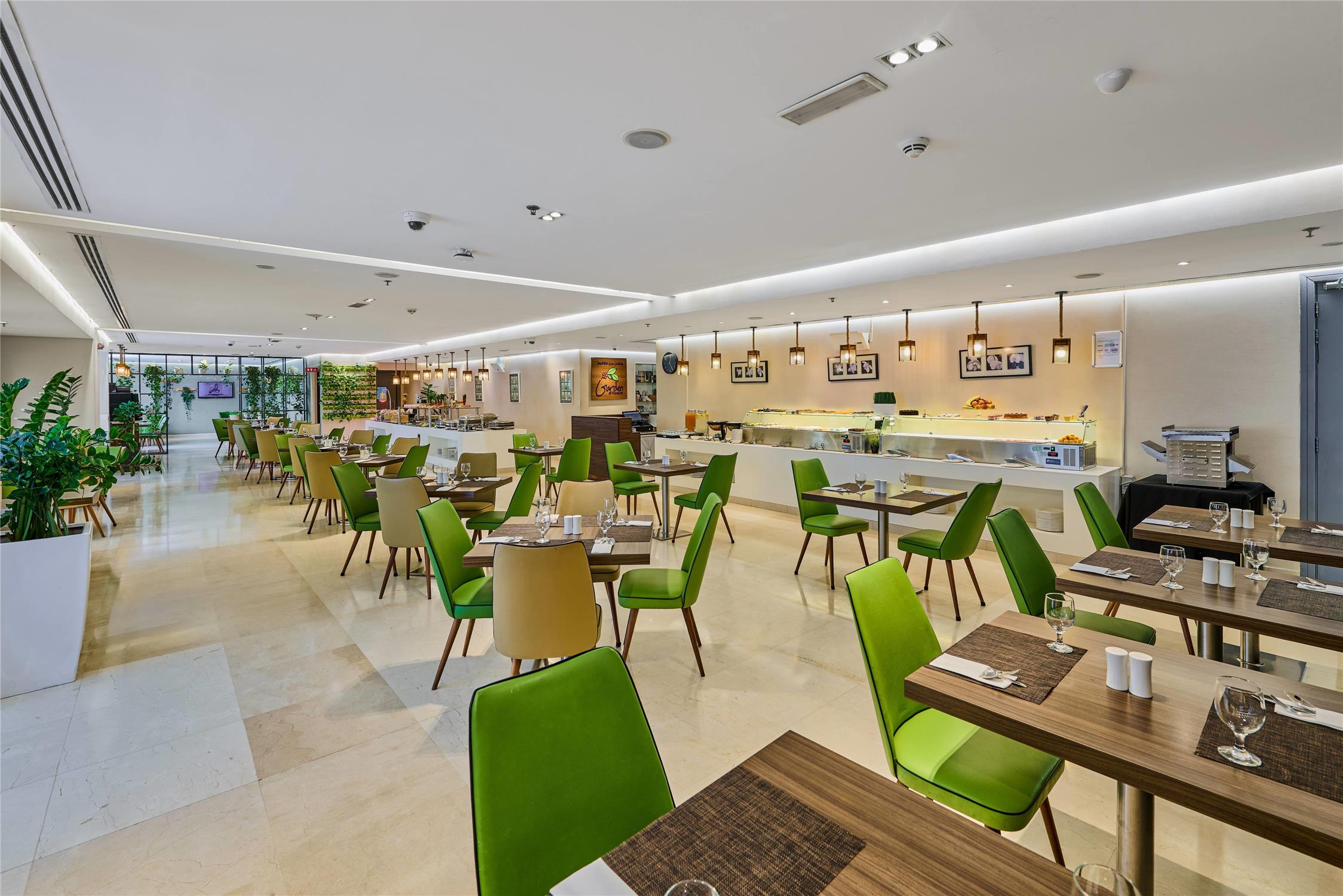 Ramada Hotel & Suites by Wyndham Dubai JBR 28/43