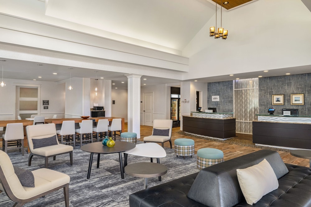 Residence Inn Long Island Islip/Courthouse Complex 20/35