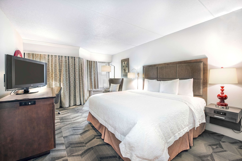 Hampton Inn And Suites Atlanta Galleria 8/67