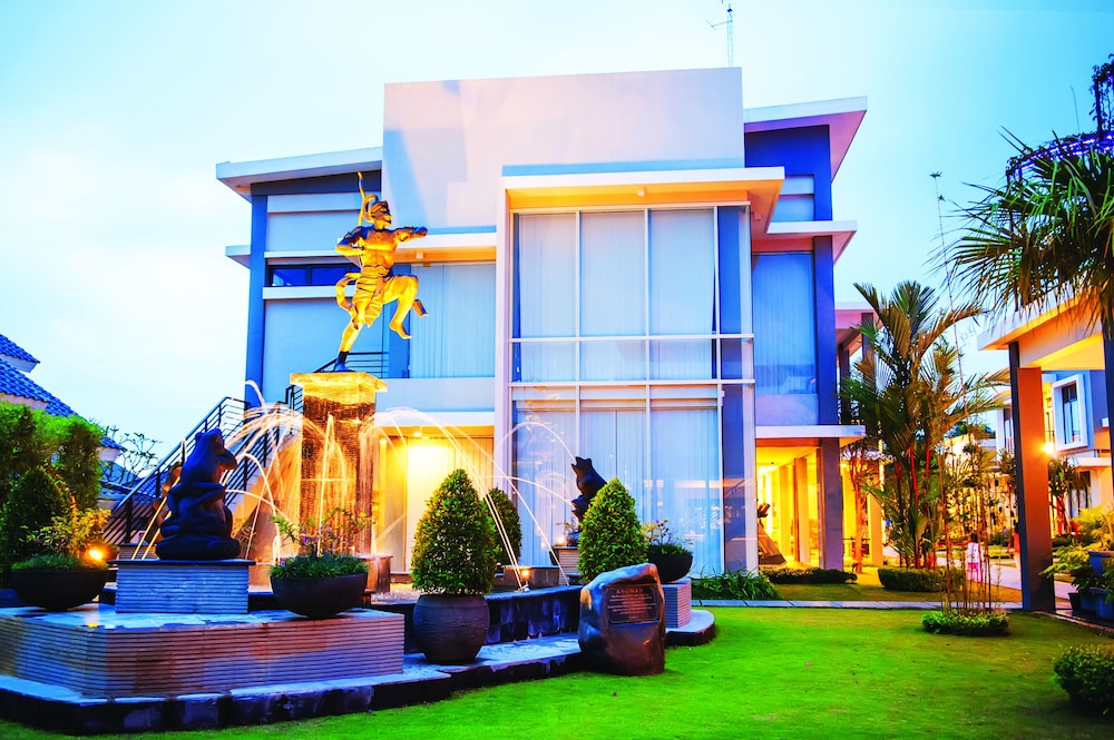 Griya Persada Convention Hotel And Resort 5/50