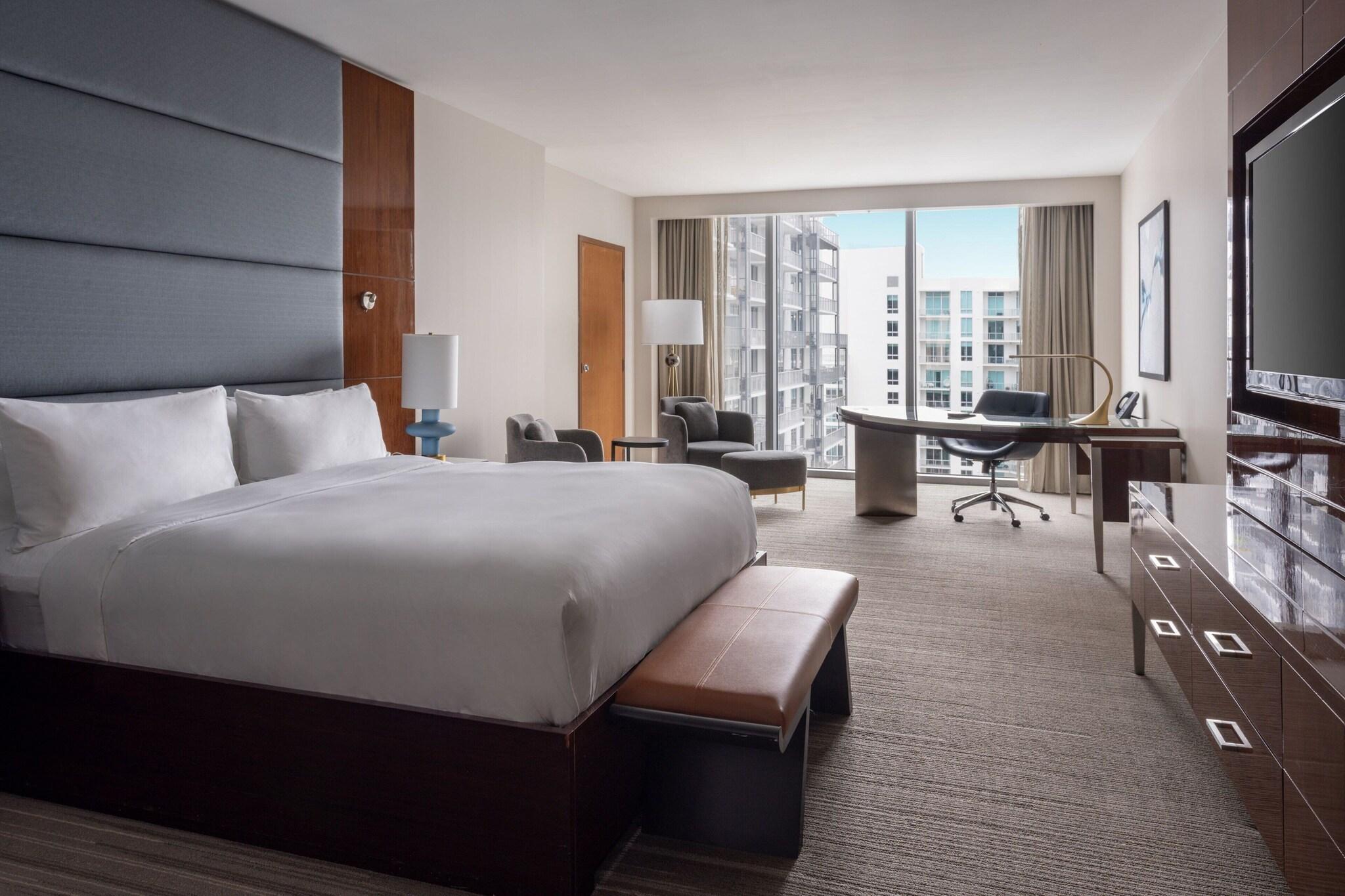 Room, King Bed, Bay View