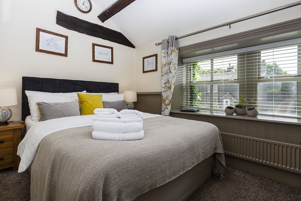 The Fleece Countryside Inn 8/50