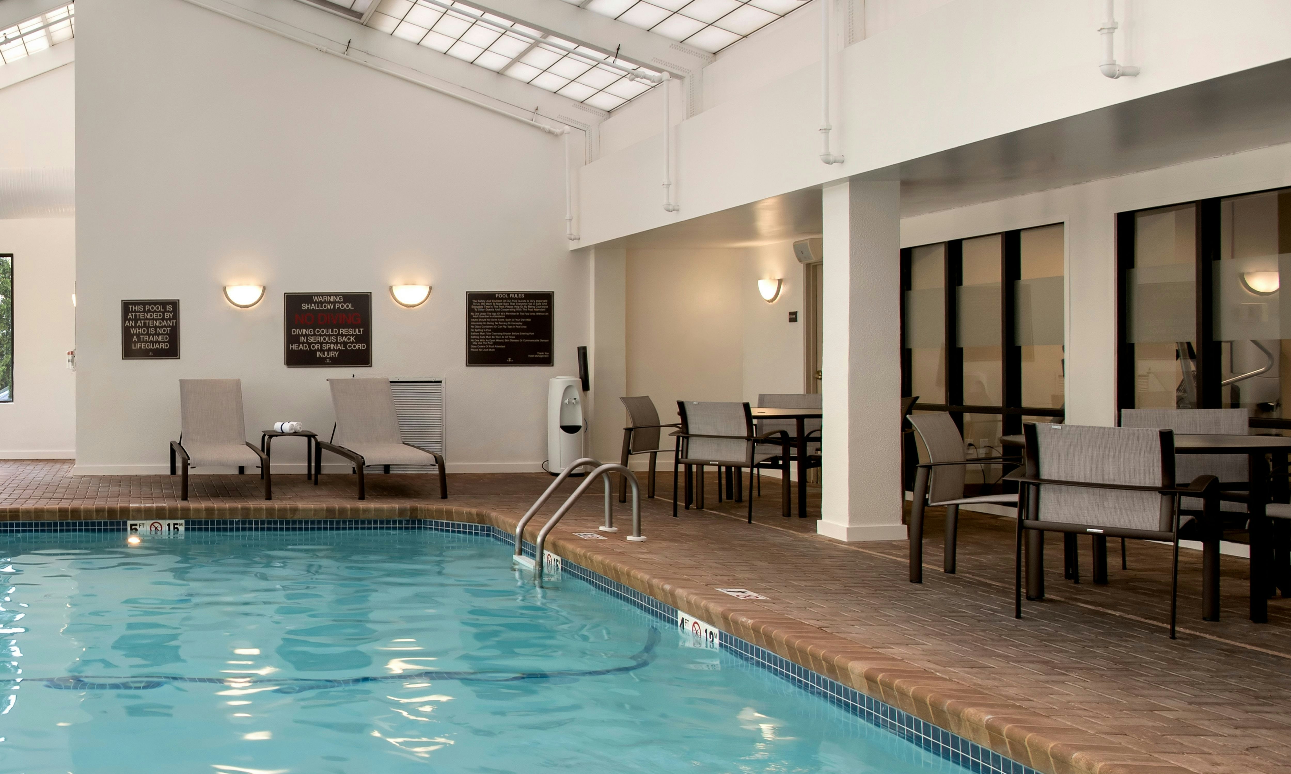 Hampton Inn Boston Logan Airport 15/38