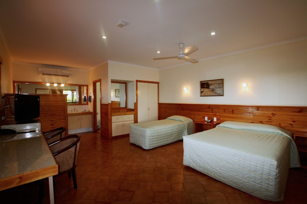 Kimberley Hotel 13/40