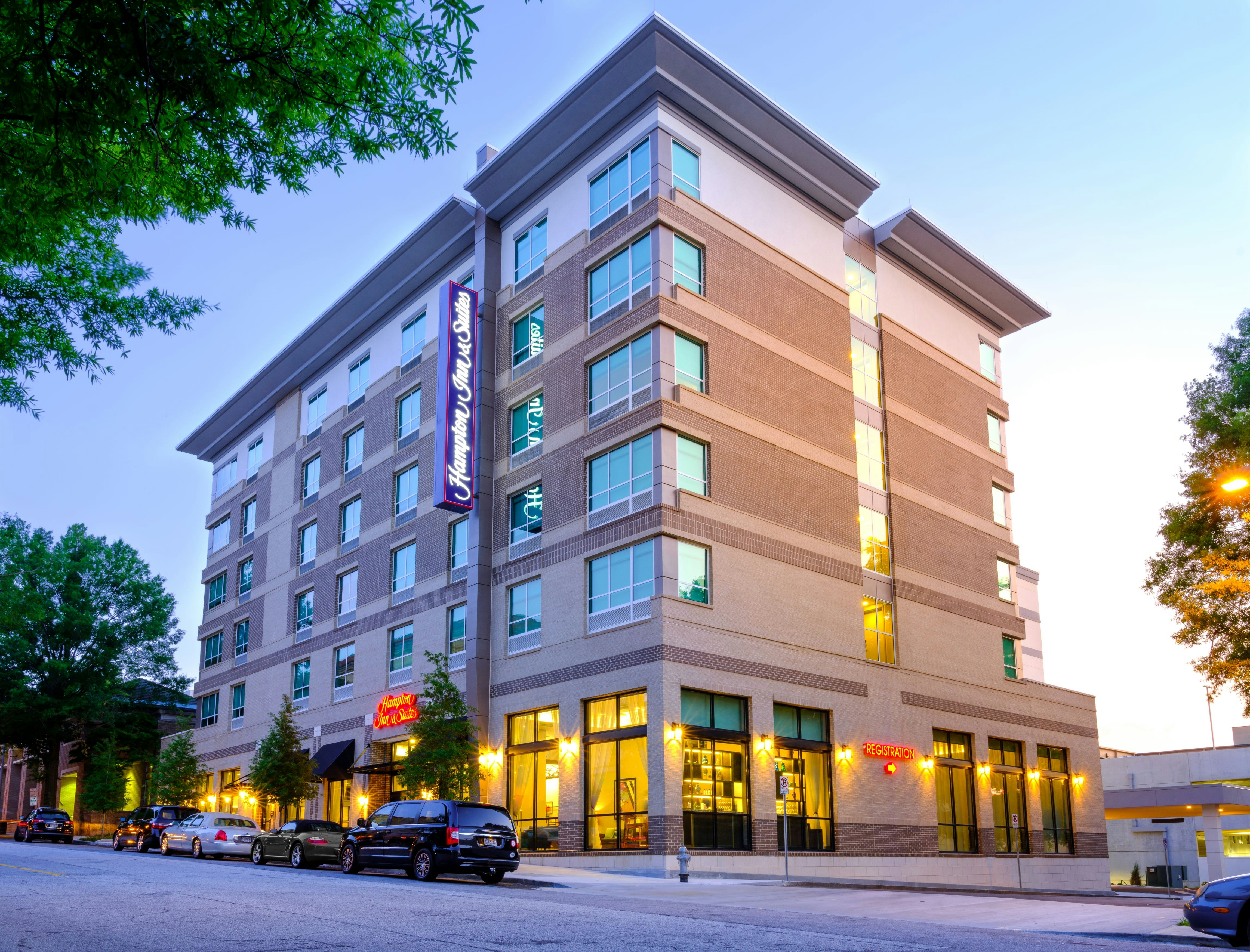 Hampton Inn & Suites Atlanta Decatur/Emory 80/81