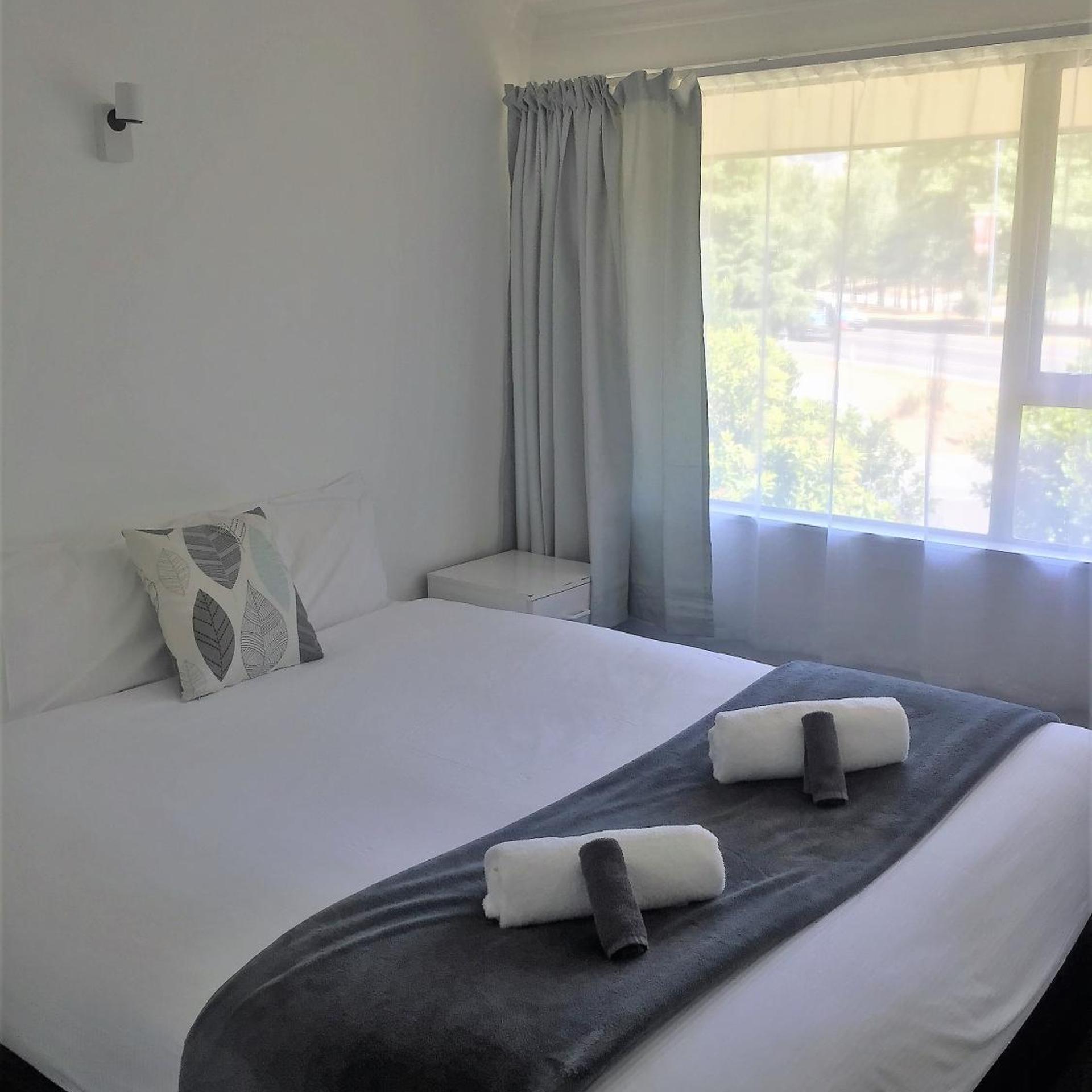 Fairway Motel & Apartments 11/50