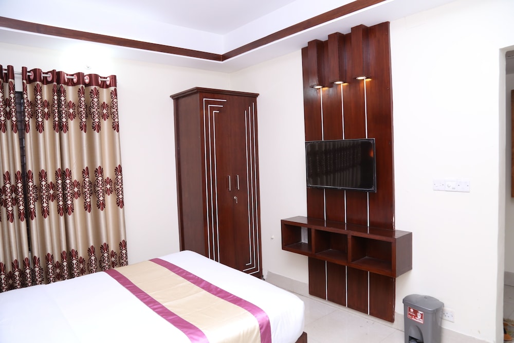 Platinum Hotel Ltd 18/28